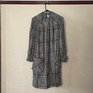 Vintage Silk Shift Dress with Plaid Pattern and Front Pockets (Size 12)